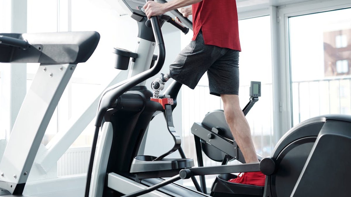 Hip Mobility Drills: Open Up Tight Hips for Better Lifting