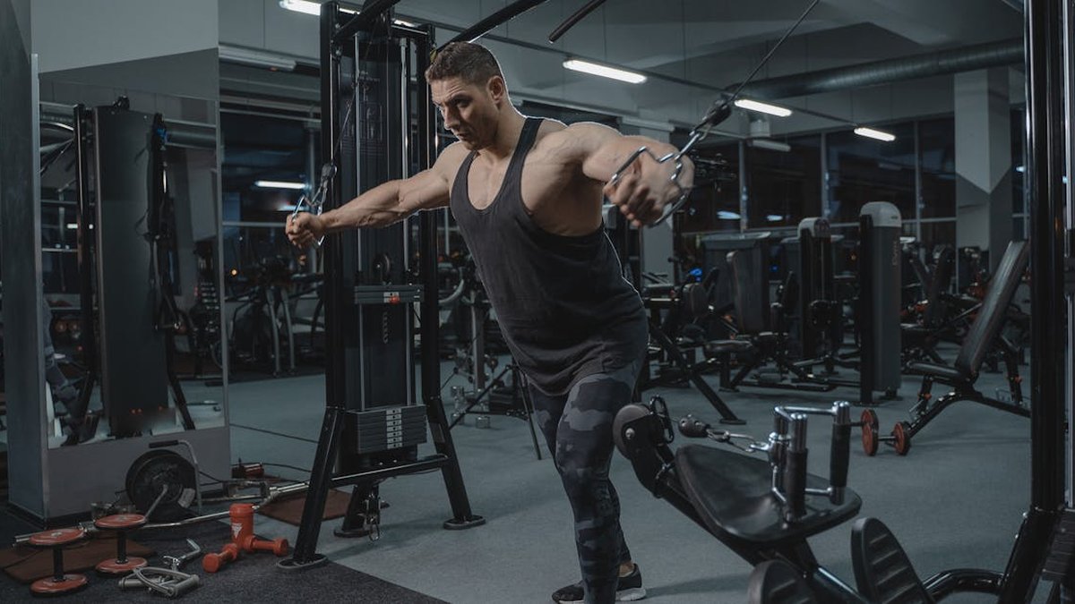 Heart Rate Monitors: Chest Strap vs Optical Wrist Sensors